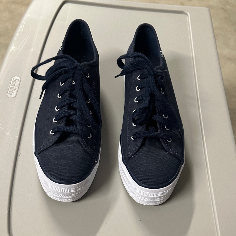 Keds Navy Canvas Low-Top Platform Sneakers with White Sole NEW